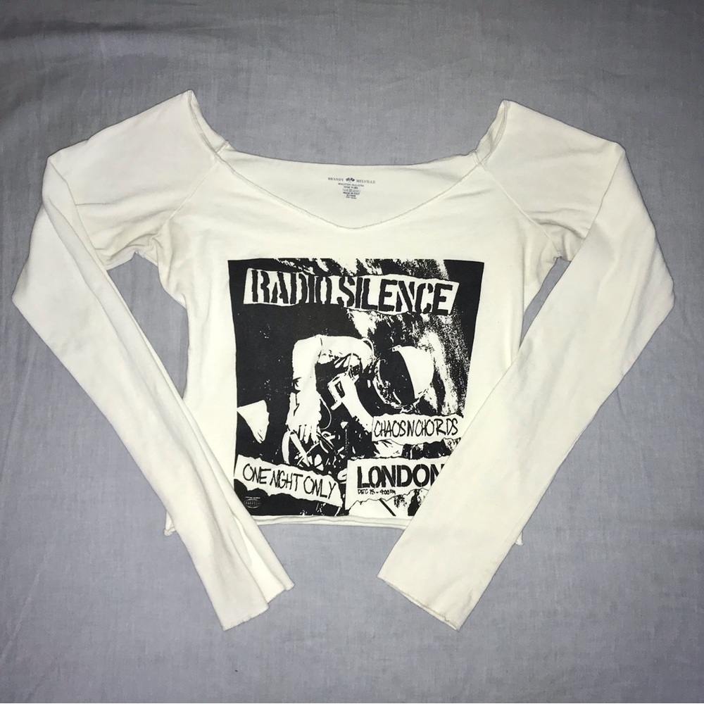 Brandy Melville Off the Shoulder Top - Picture 3 of 7